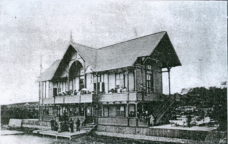 Fájl:Yacht club.jpg